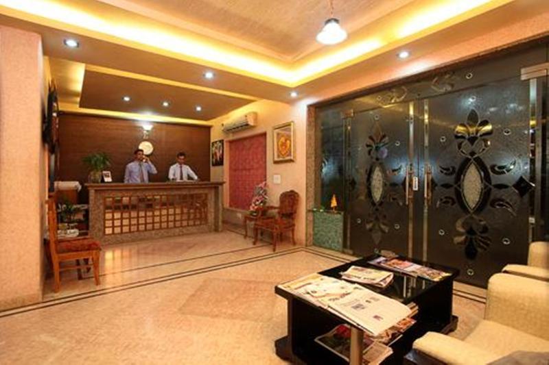 Indira International Inn Ню Делхи Екстериор снимка